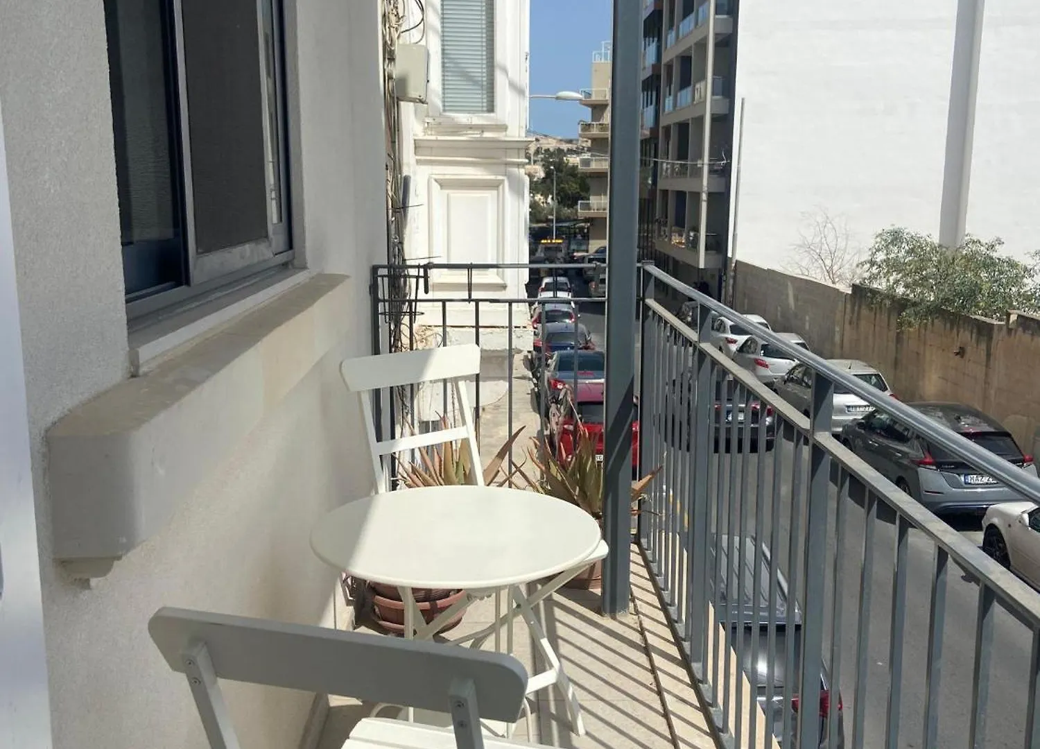 Cozy 2 Bedroom Apartment Near Seafront Gzira